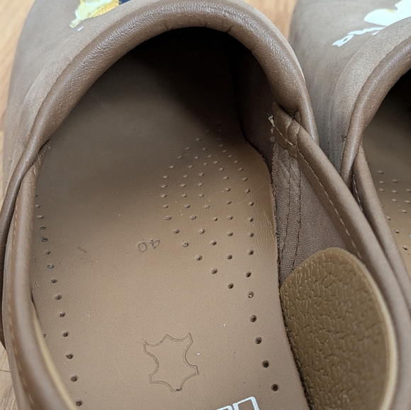 Dansko Twin Pro Beige Tan "No Prob Llama" Print Mules Clogs Shoes Size 40 US 10 - Picture 6 of 16